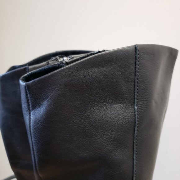 Born Esla Black Leather Boots - Picture 5 of 10